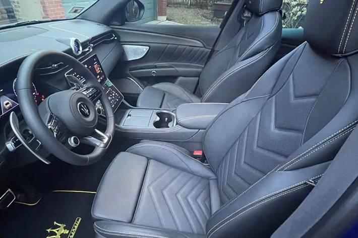 Grå Maserati Grecale fra 2020