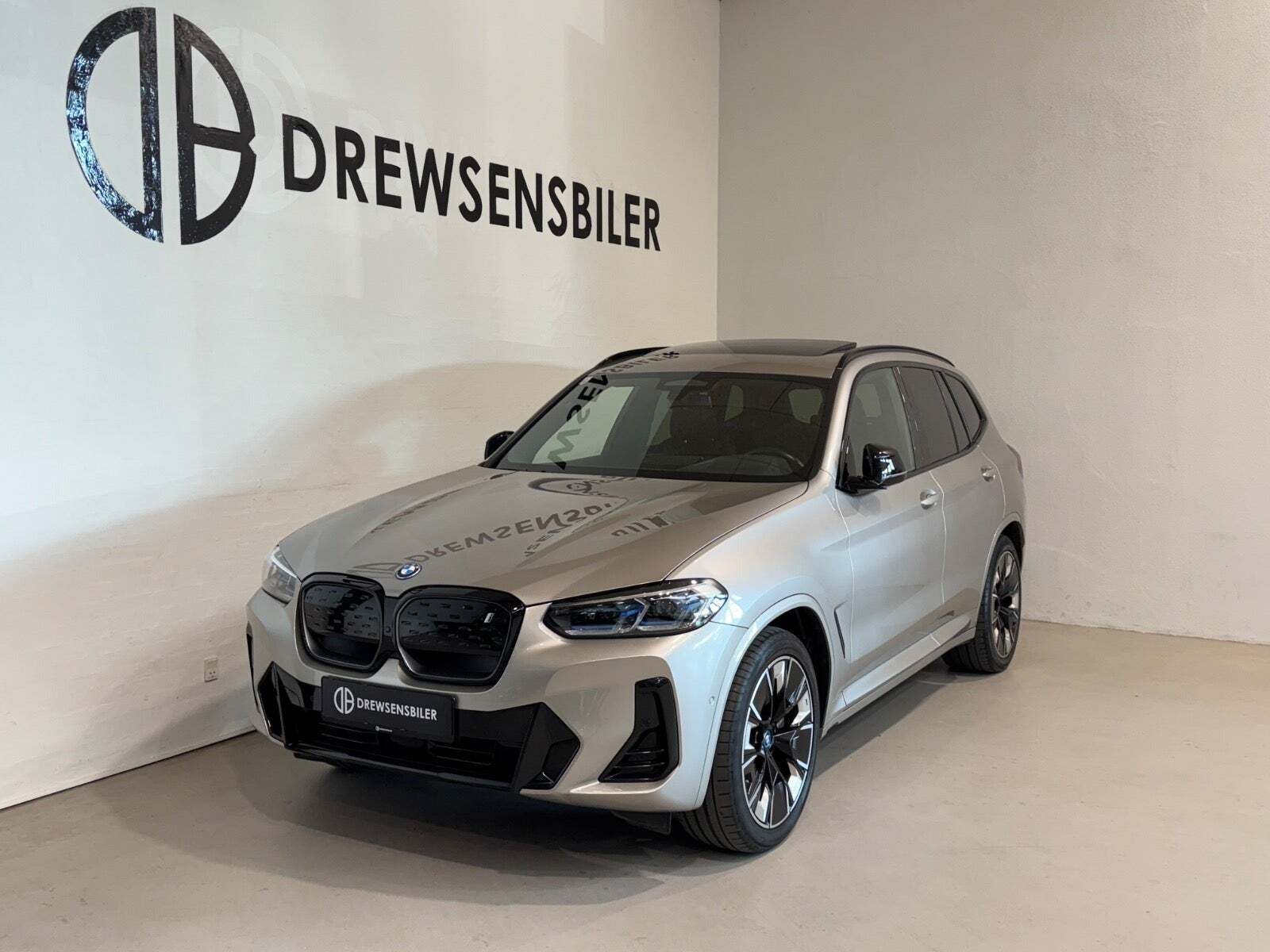 BMW iX3 Charged Plus M-Sport