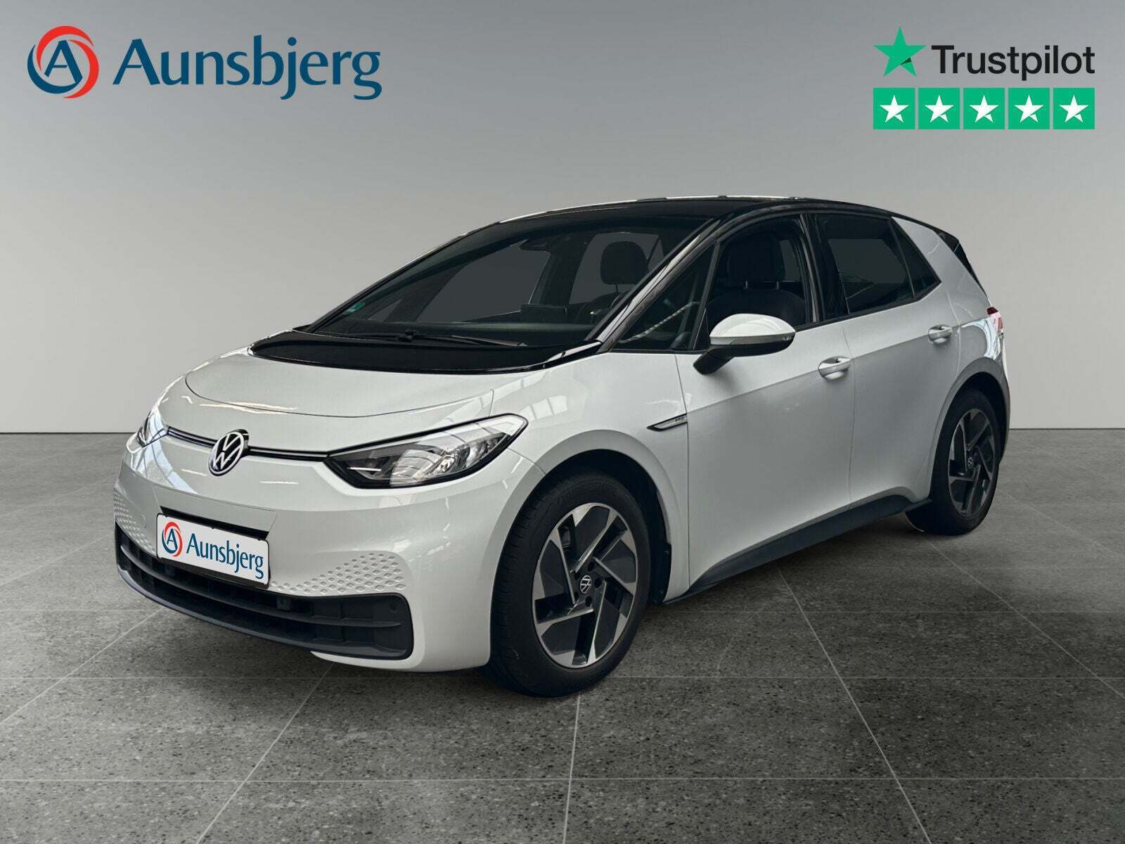 Hvid VW ID.3 fra 2021 set udefra