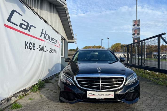 Sort Mercedes C220 d fra 2015