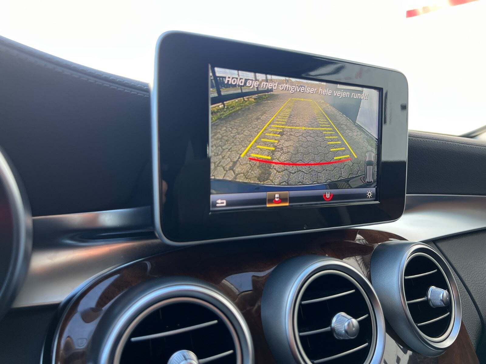 Sort Mercedes C220 d fra 2015