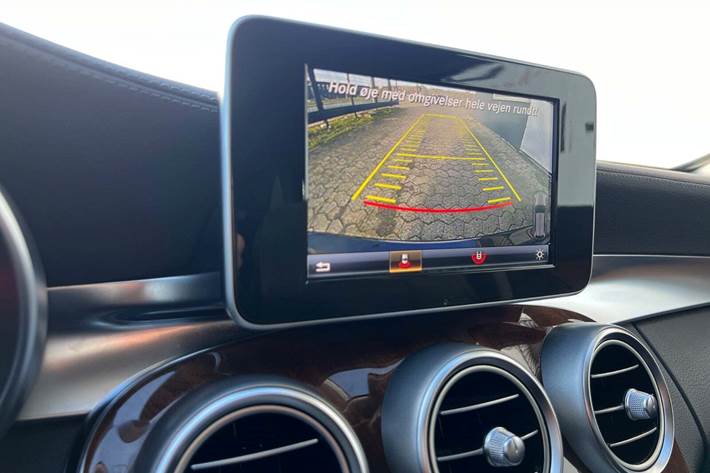 Sort Mercedes C220 d fra 2015