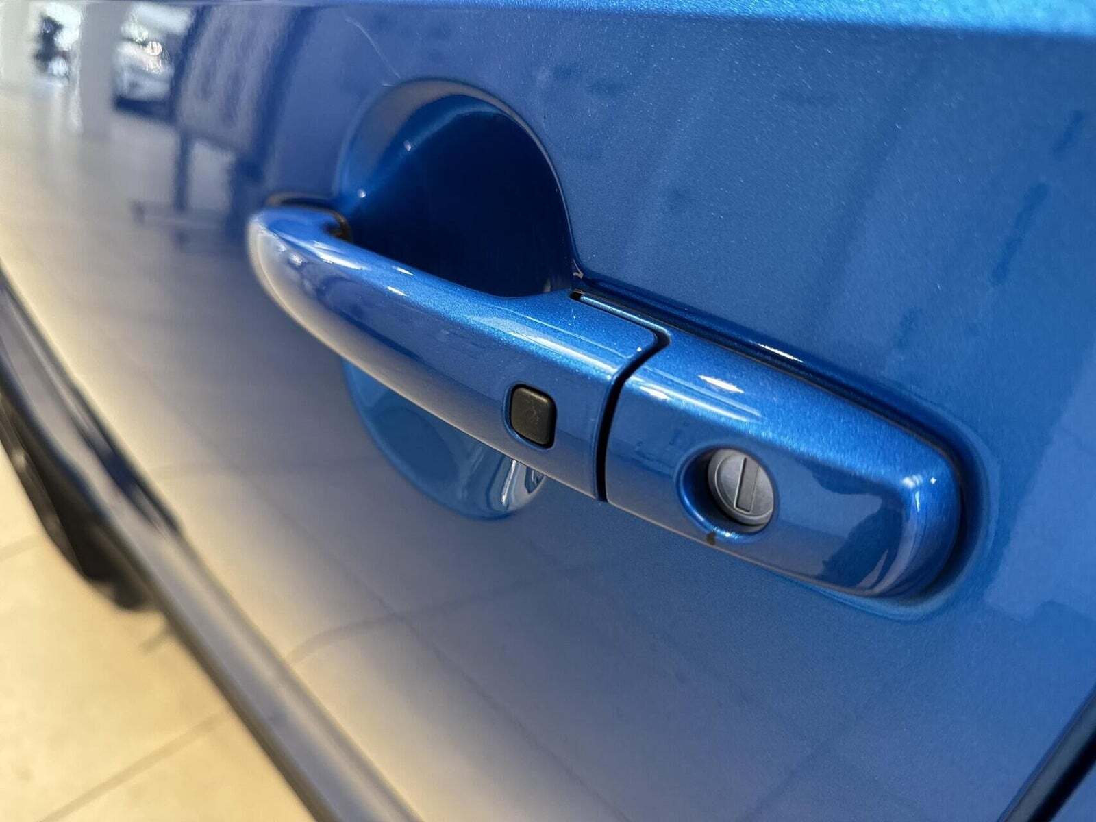 Blå Suzuki Ignis fra 2023