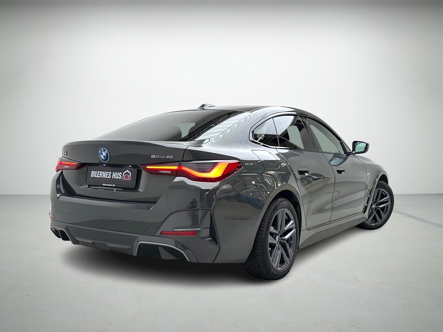 Grå BMW i4 fra 2022