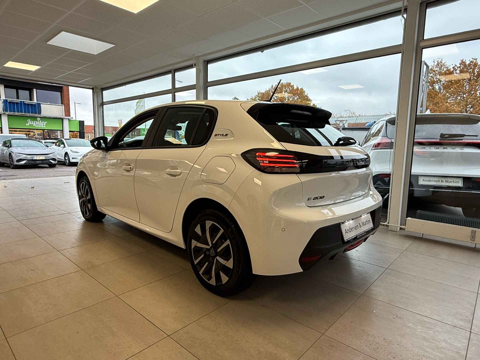 Peugeot e-208 EL Style 136HK 5d Aut.