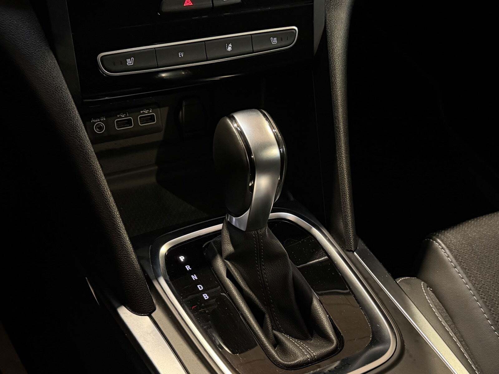 Rød Renault Megane IV fra 2020