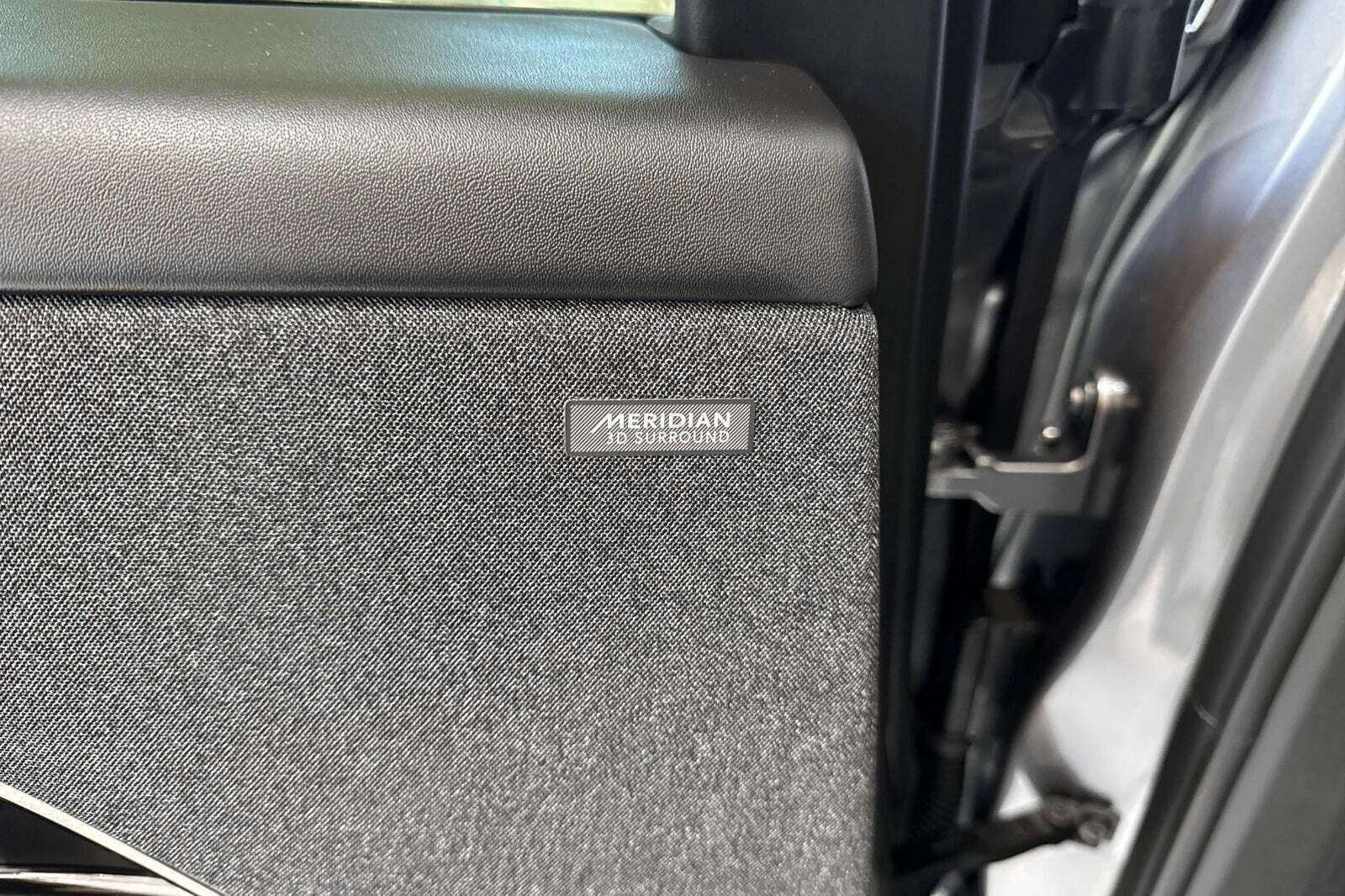 Grå Land Rover Range Rover sport fra 2025