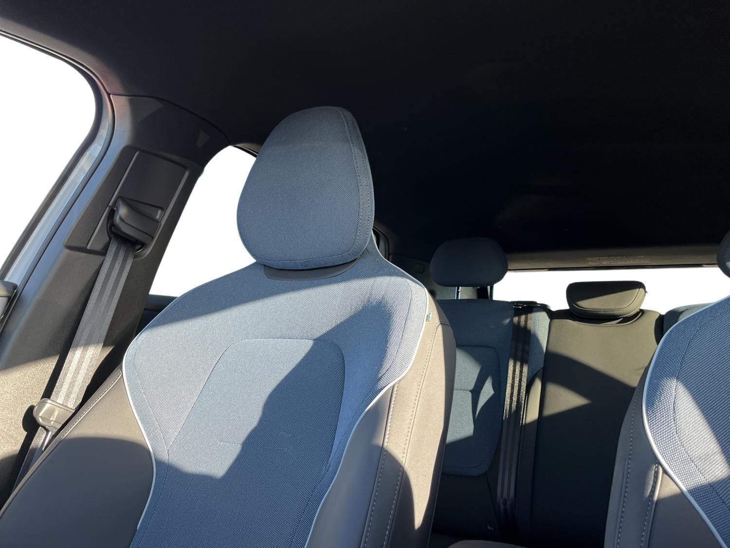 Blå Volvo EX30 fra 2024