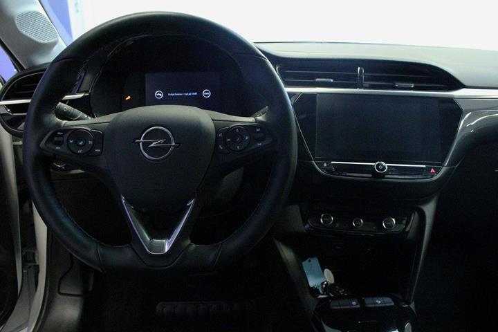 Hvid Opel Corsa-e fra 2023