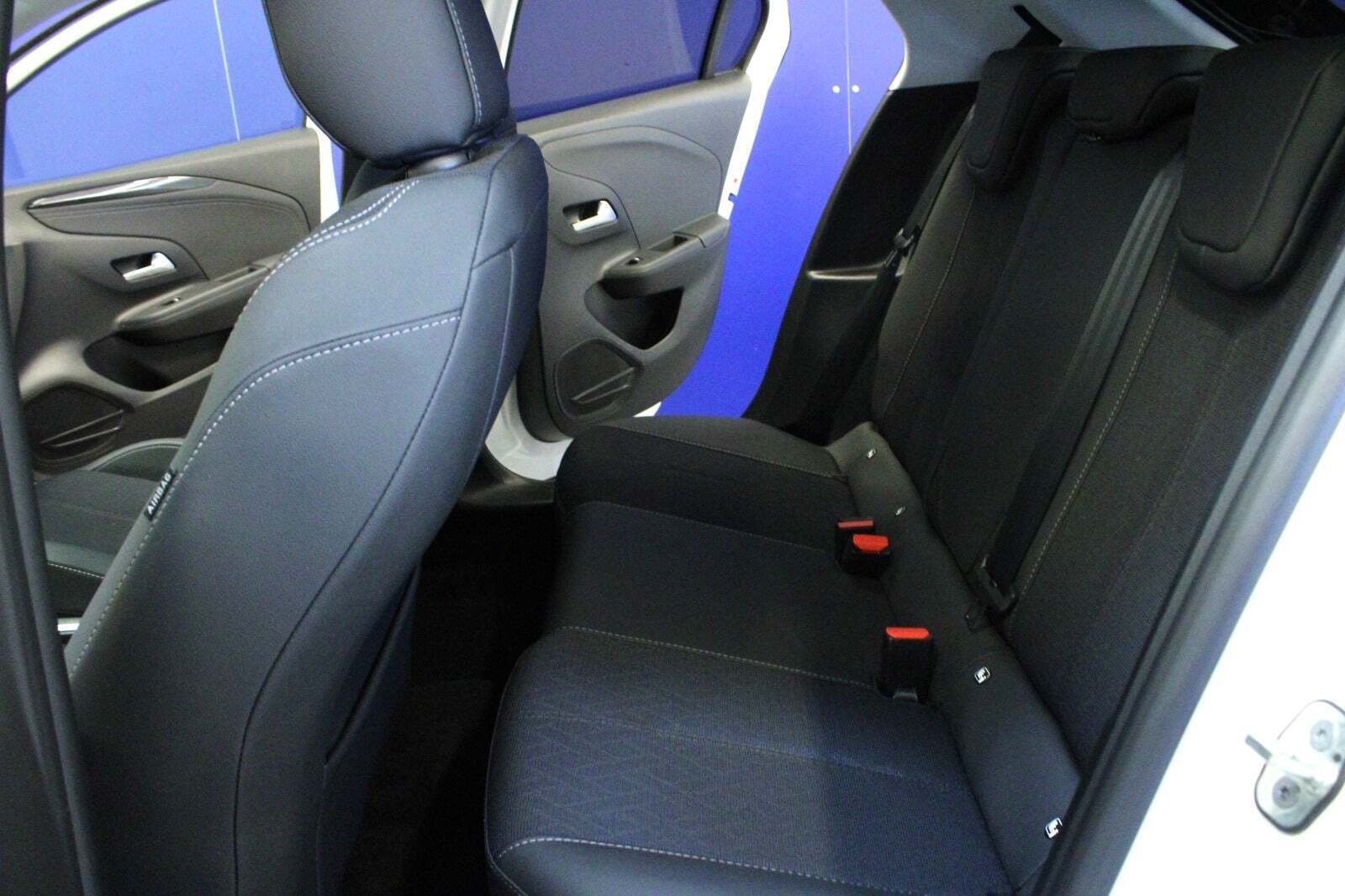 Hvid Opel Corsa-e fra 2023