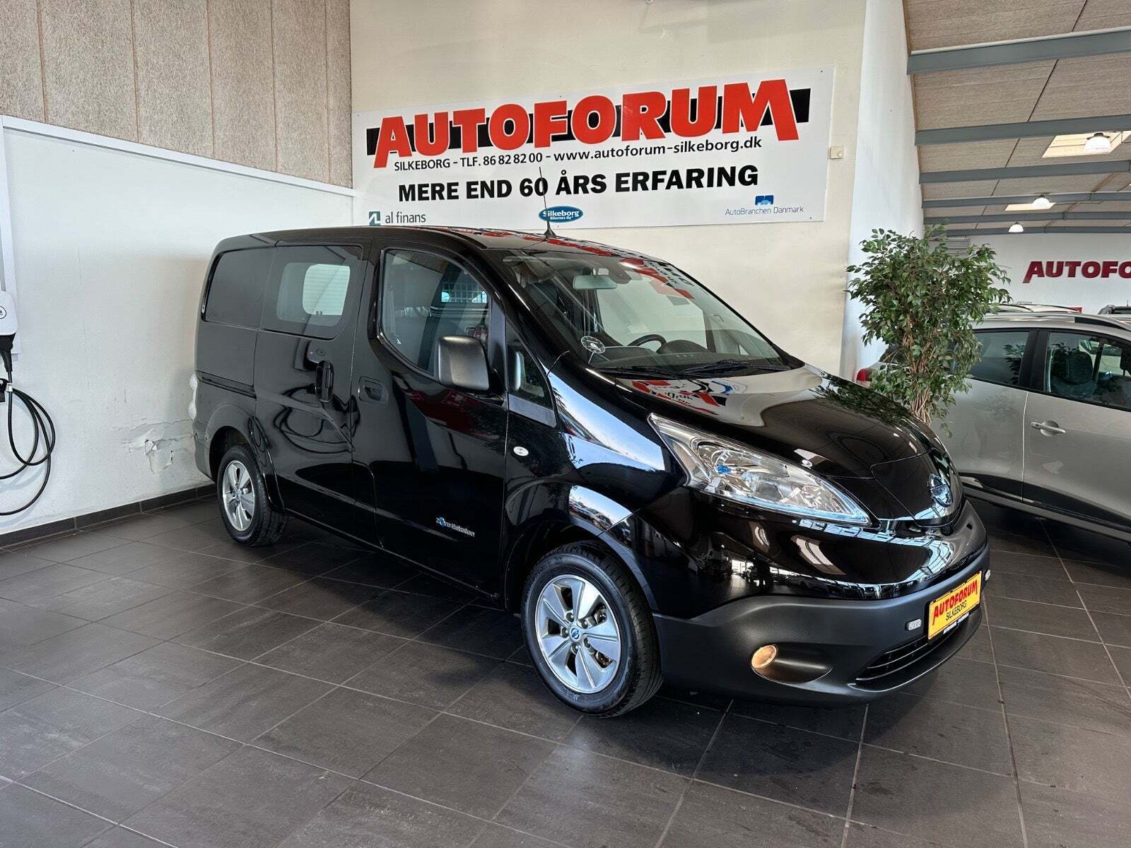 Nissan e-NV200 Premium Van