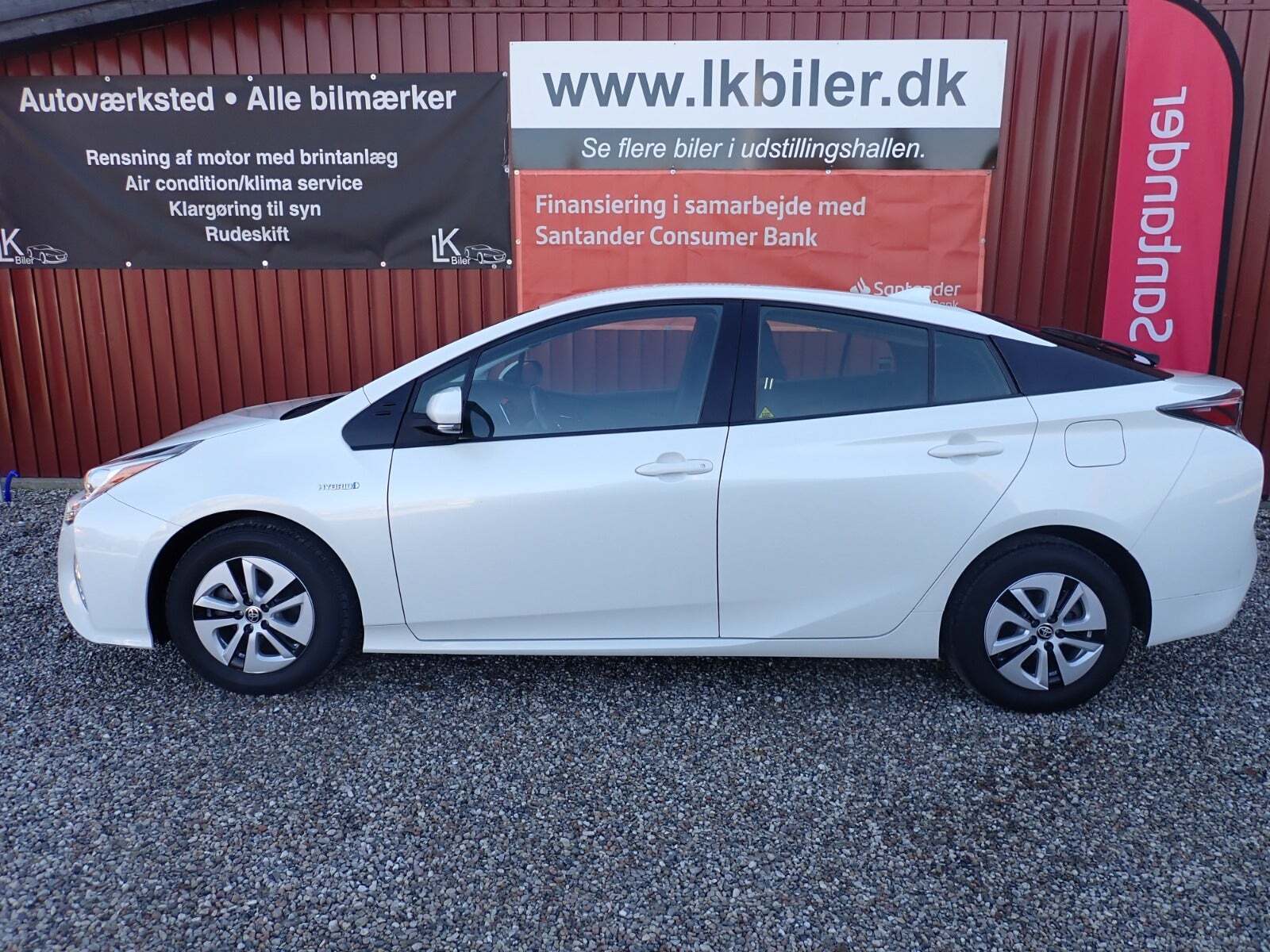 Hvid Toyota Prius fra 2018