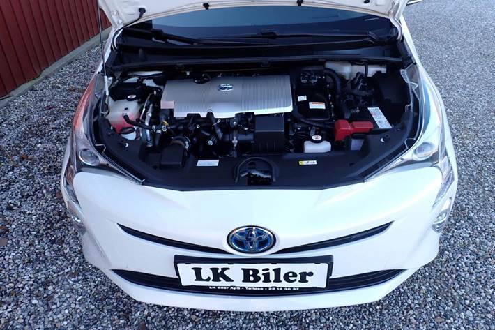 Hvid Toyota Prius fra 2018