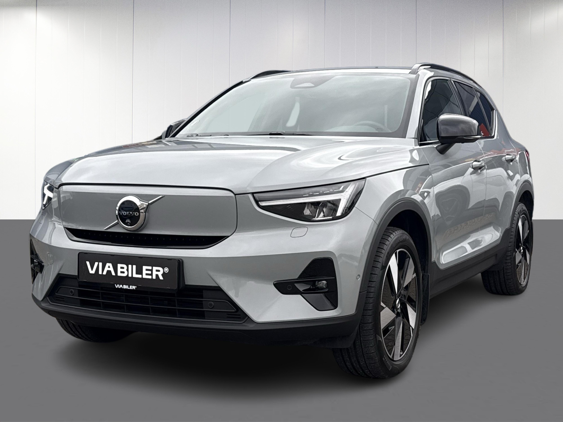 Volvo EX40 Single Motor Extended Range Plus 252HK 5d Aut.