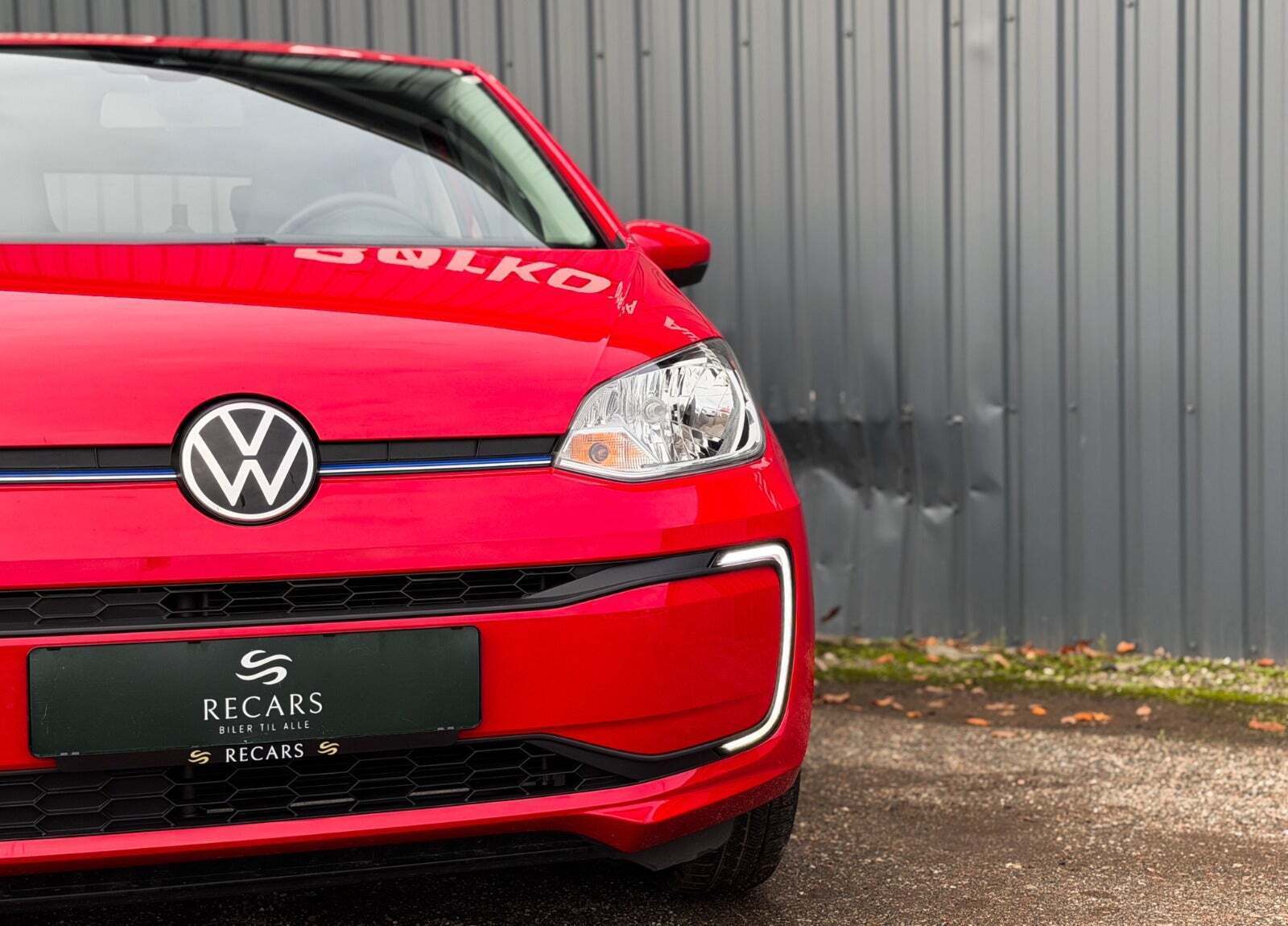 Rød VW E-UP! fra 2021