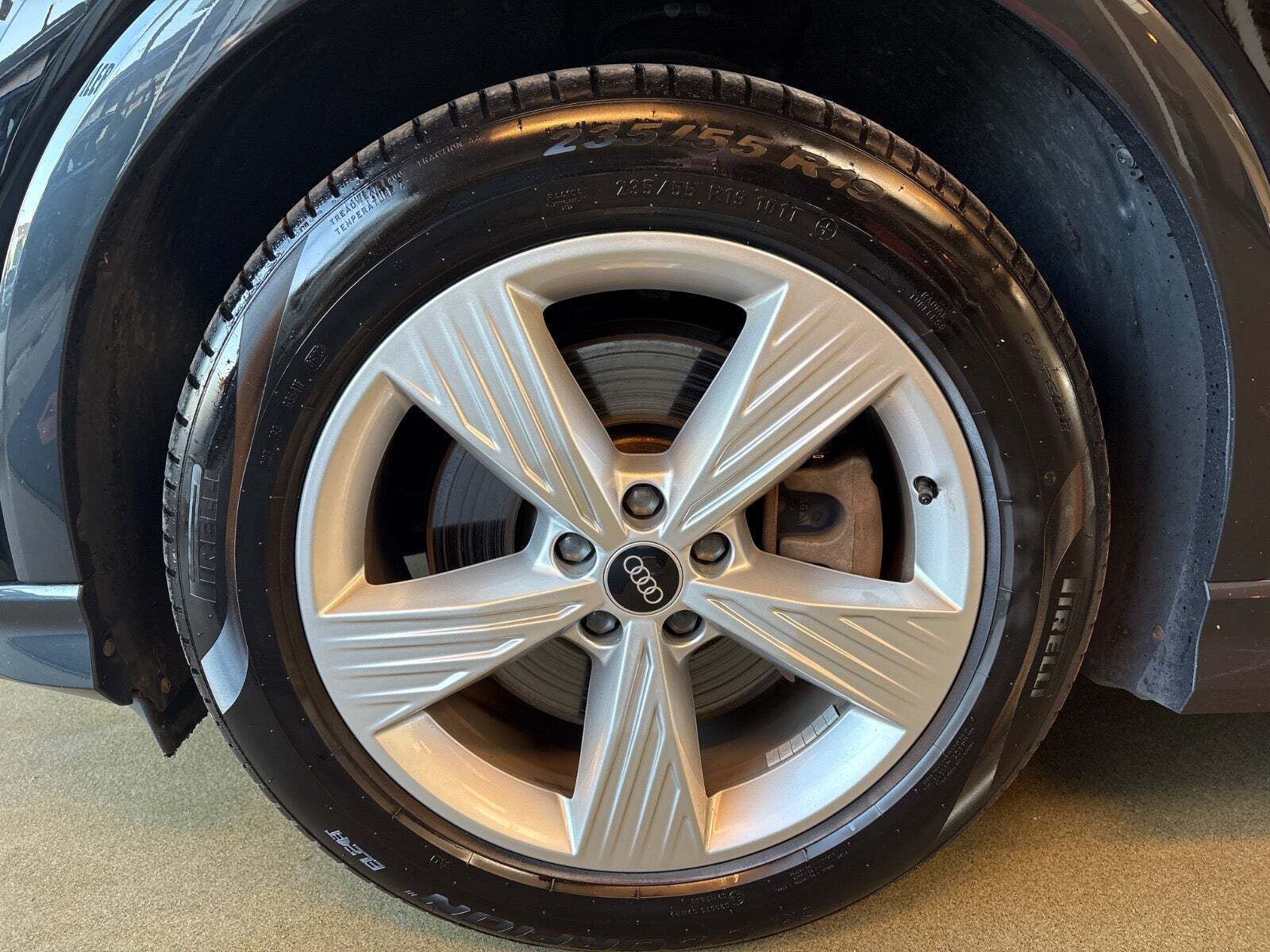 Sort Audi Q4 e-tron fra 2023