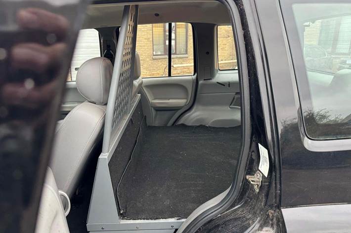 undefined Jeep Cherokee fra 2006 set indefra