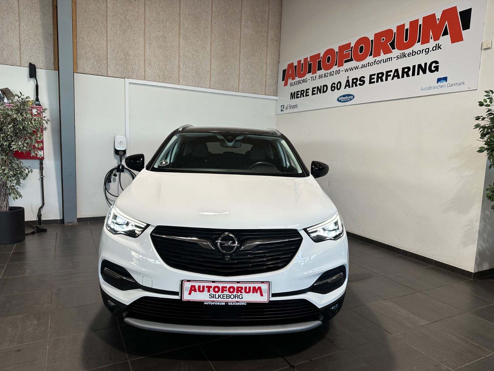 Opel Grandland X 1,6 Hybrid Ultimate aut.