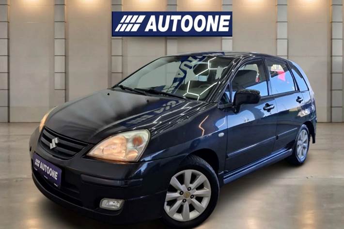 Sort Suzuki Liana fra 2009 set udefra