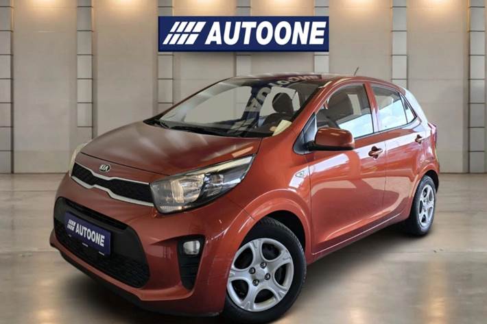 Orange Kia Picanto fra 2018 set udefra