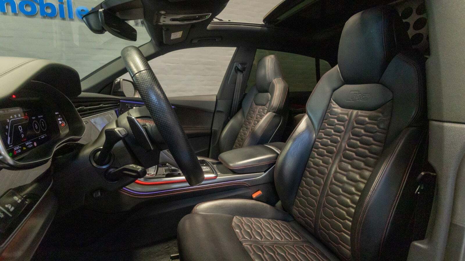 Sort Audi RS Q8 fra 2022