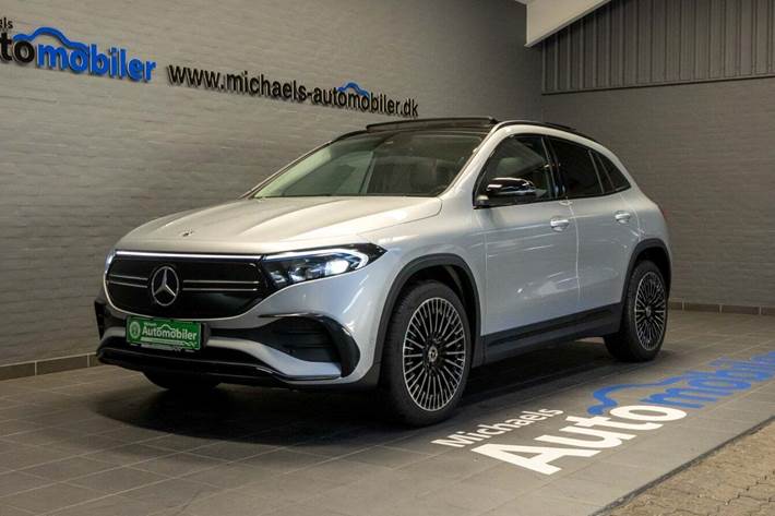Sølv Mercedes EQA300 fra 2023 set udefra