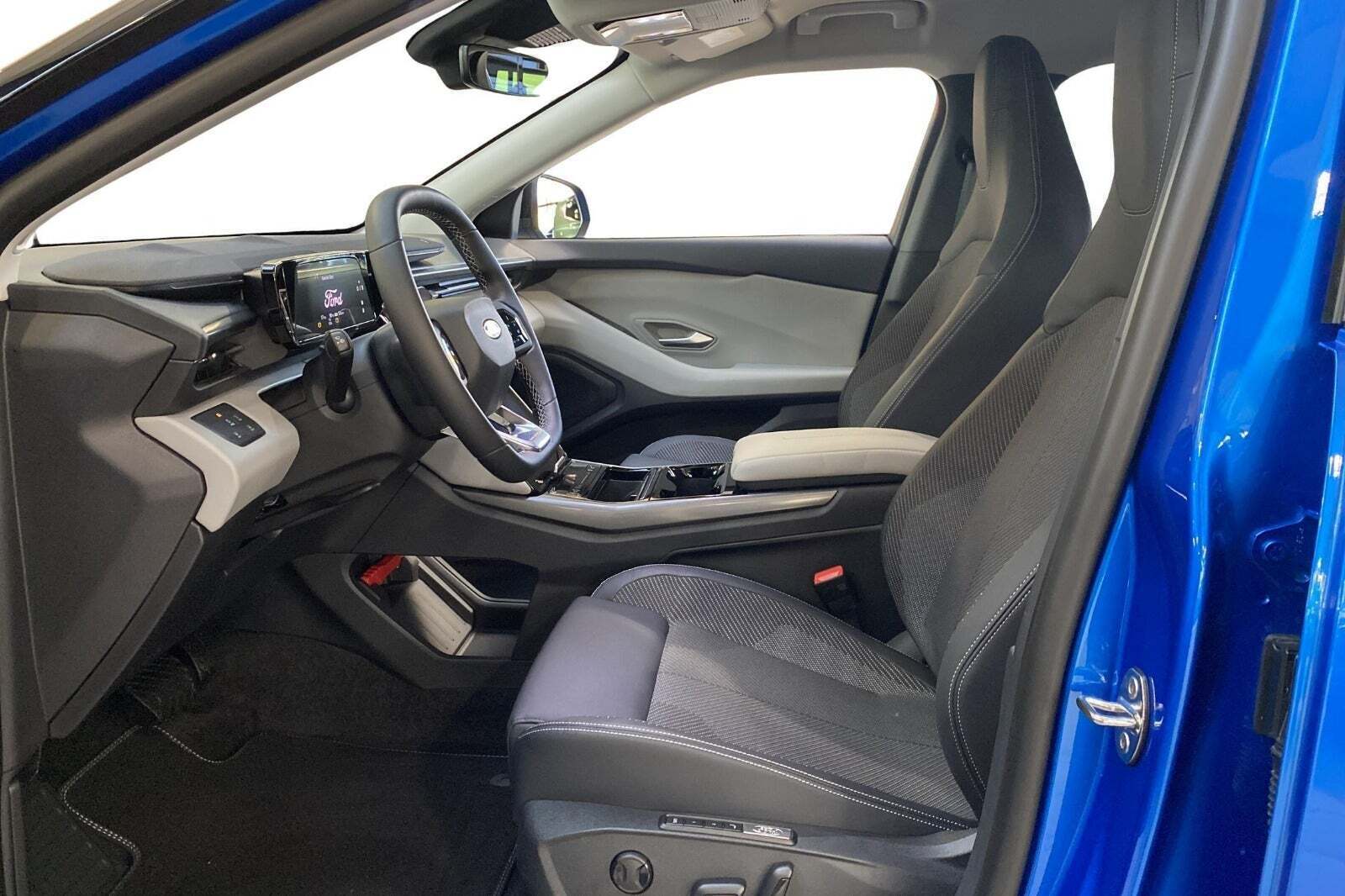 Ford Explorer 84 Select Extended Range