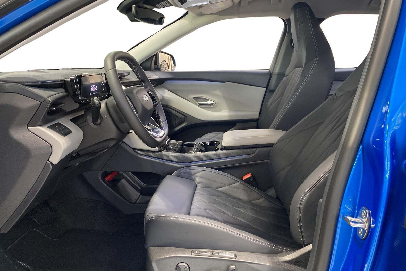 Ford Explorer 84 Premium Extended Range AWD