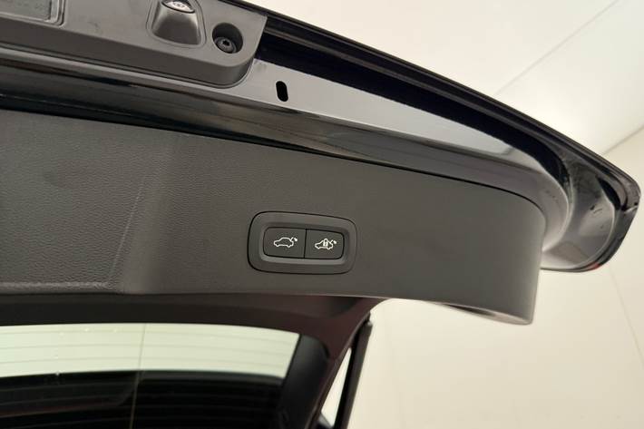 Sort Volvo XC40 fra 2025