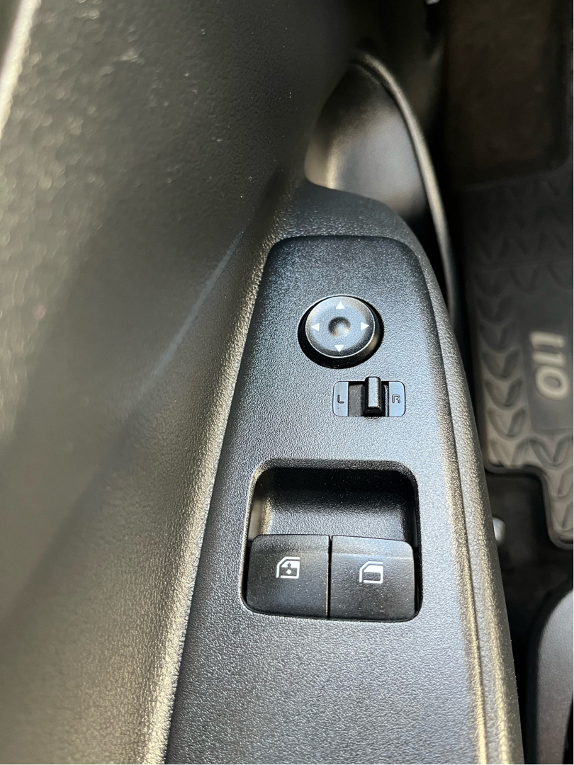 Hvid Hyundai i10 fra 2021