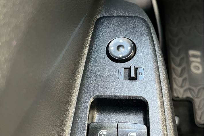 Hvid Hyundai i10 fra 2021