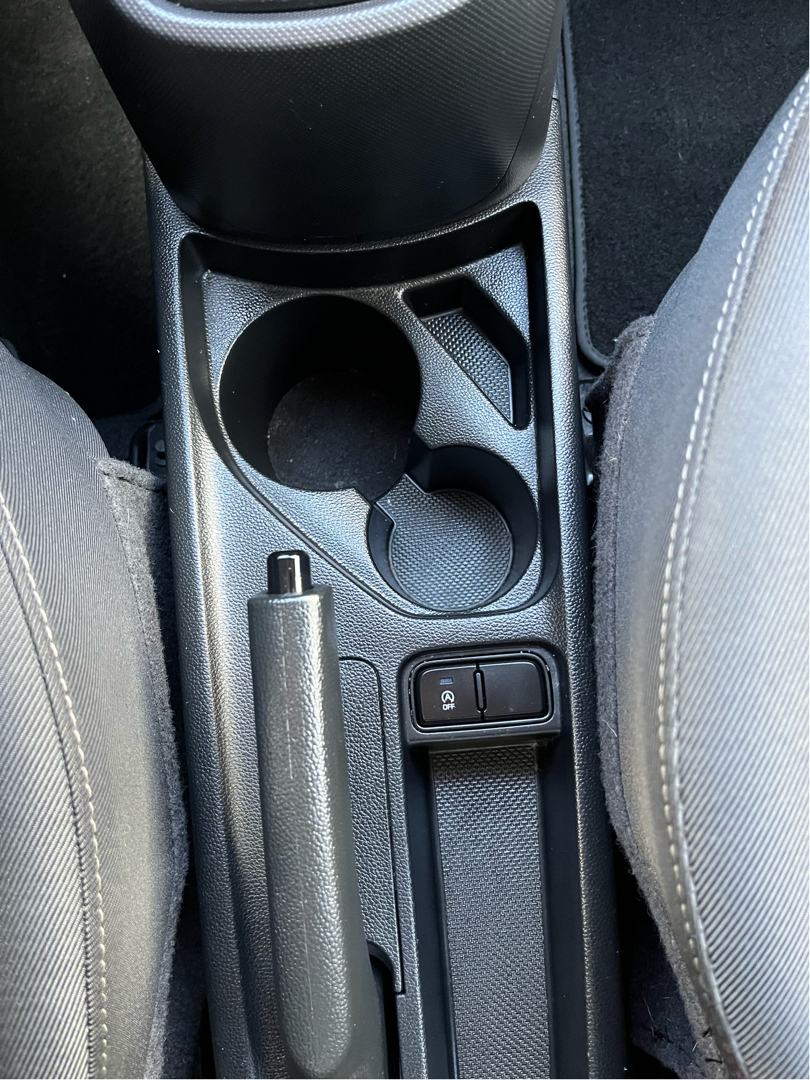 Sølv Hyundai i10 fra 2018