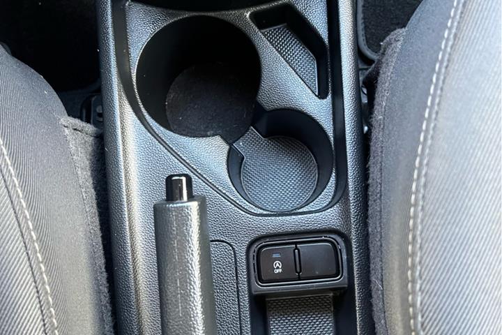 Sølv Hyundai i10 fra 2018