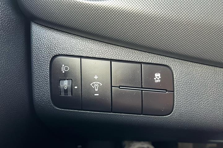 Sølv Hyundai i10 fra 2018
