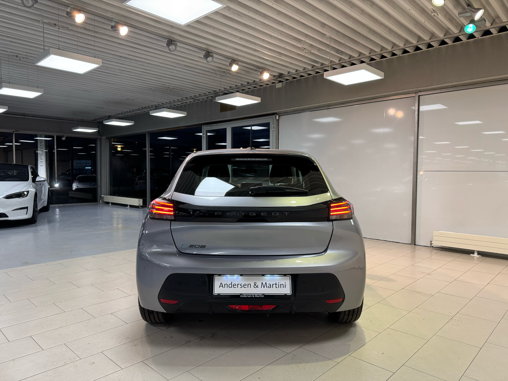 Peugeot e-208 EL Style 136HK 5d Aut.