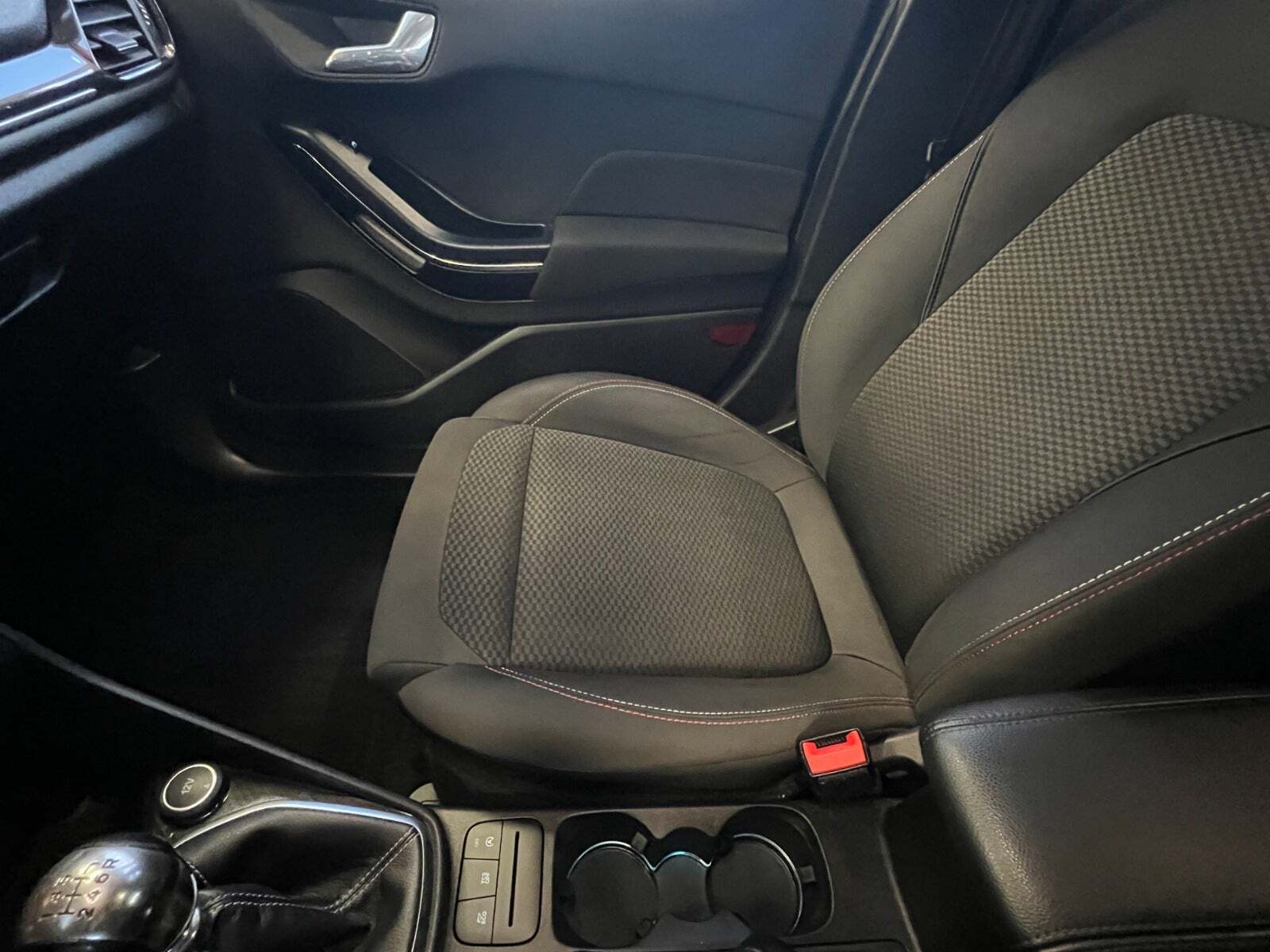 Rød Ford Fiesta fra 2018