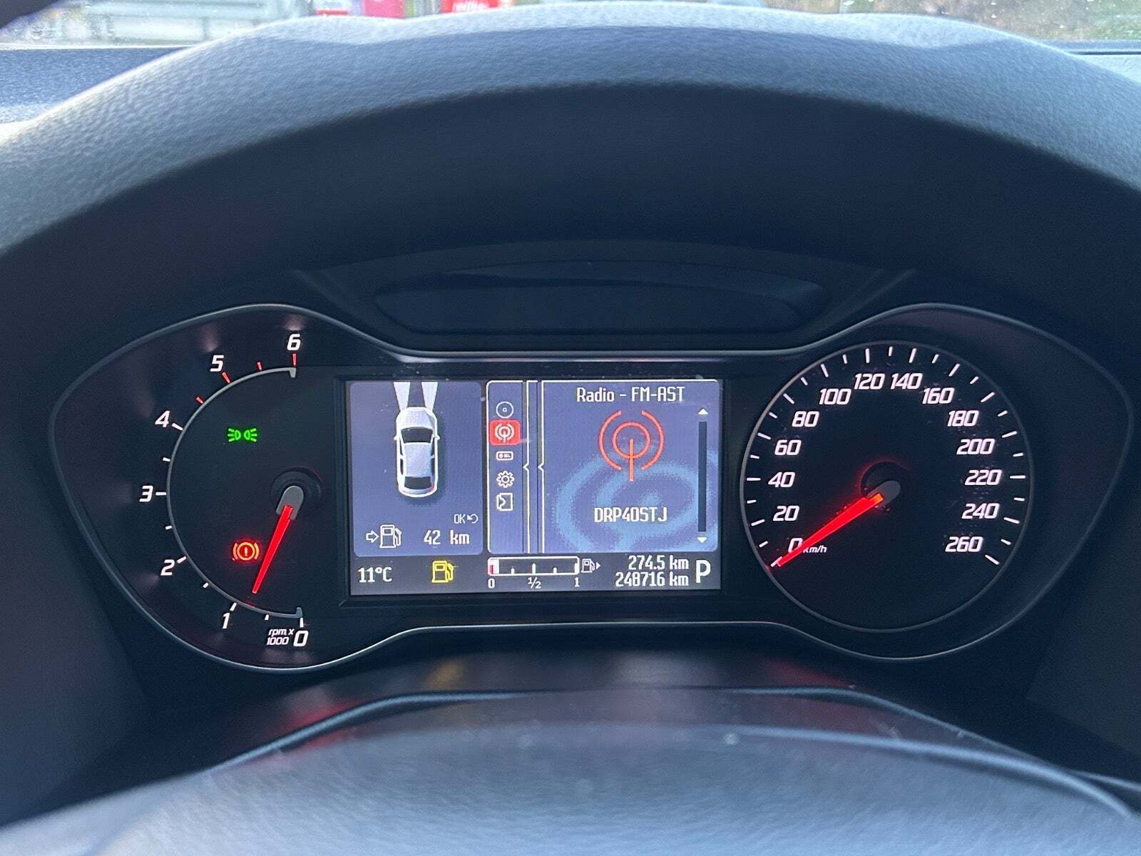 Blå Ford Mondeo fra 2012