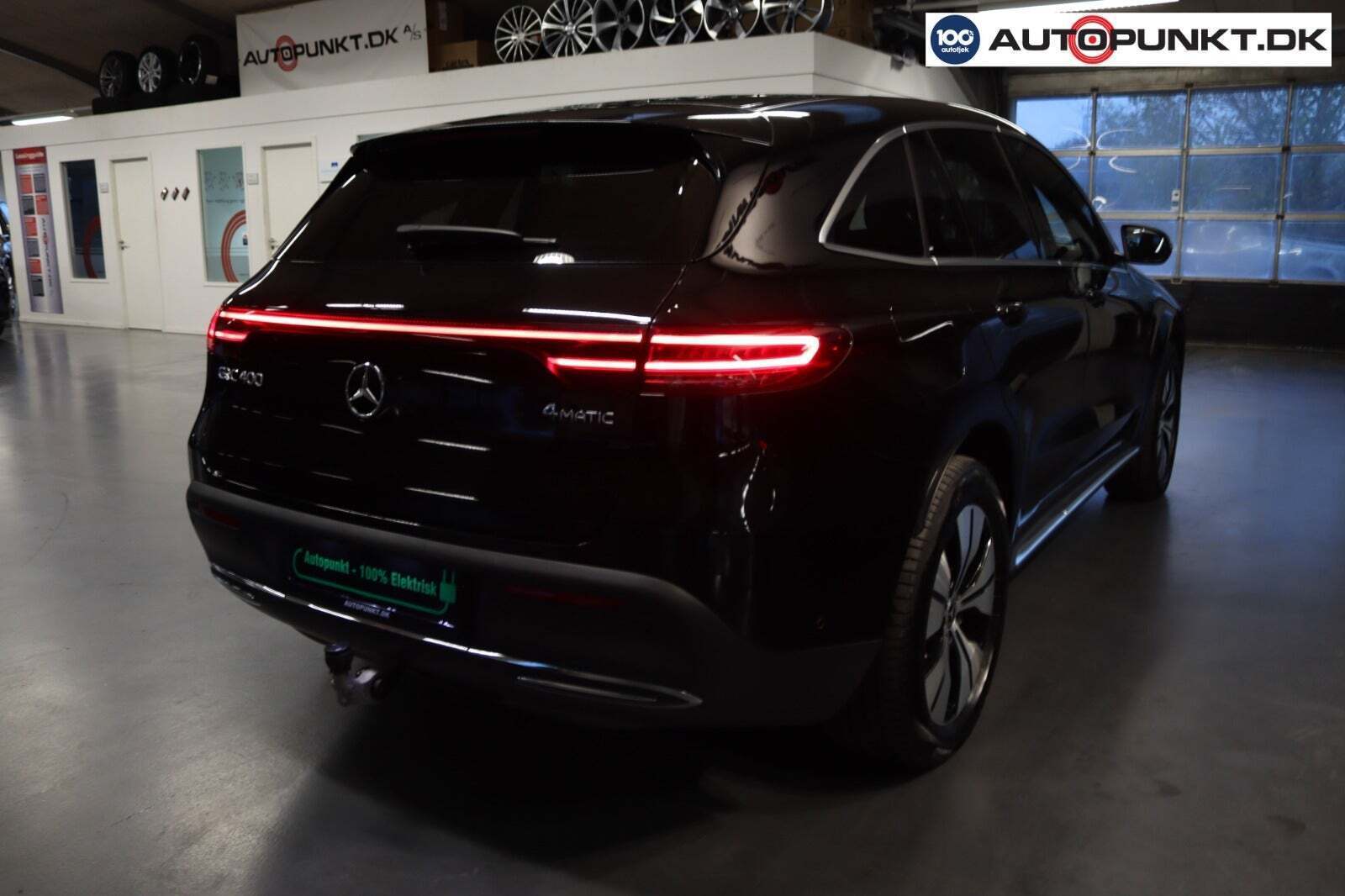 Sort Mercedes EQC400 fra 2020