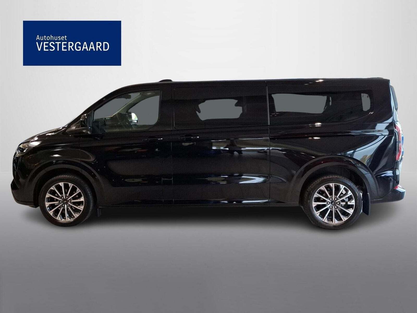 Ford E-Tourneo Custom 340L 64 Titanium X