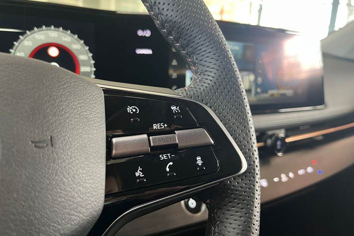 Sort Nissan Ariya fra 2025