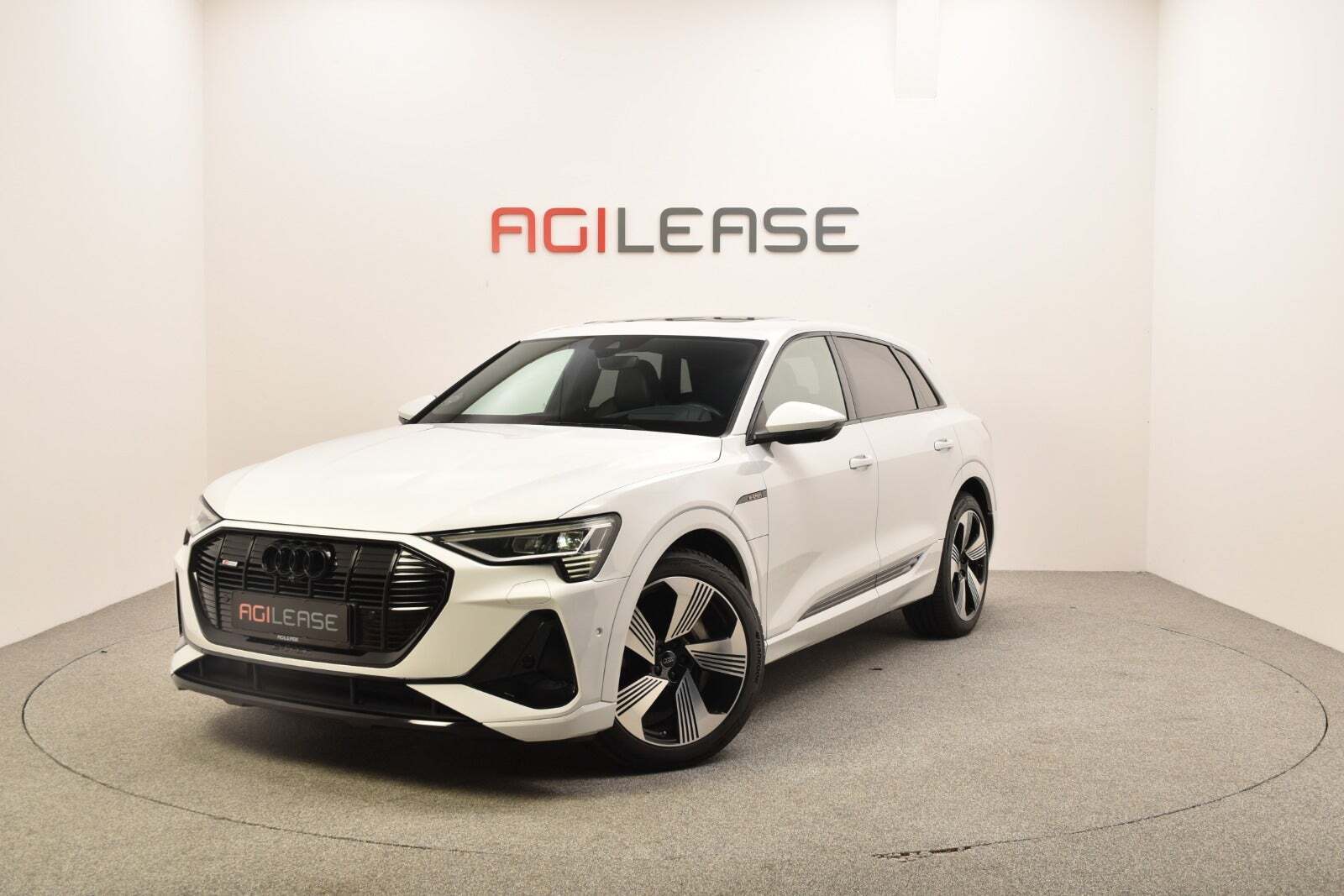 Audi e-tron 55 S-line quattro