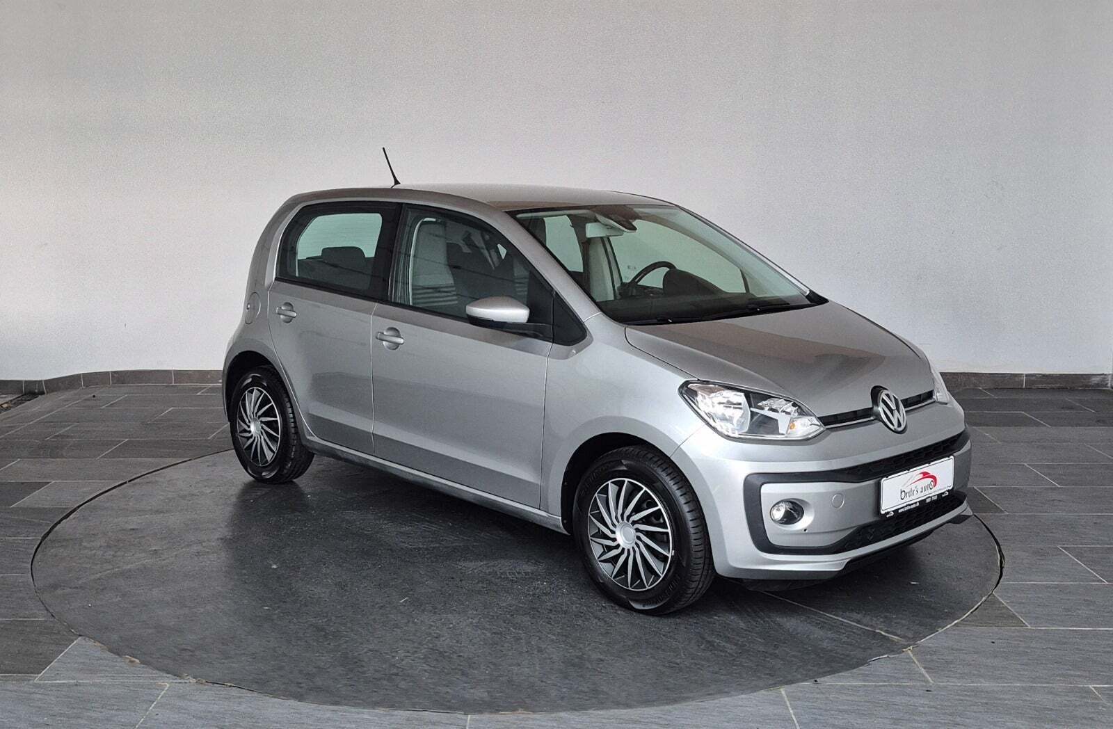 Grå VW UP! fra 2018