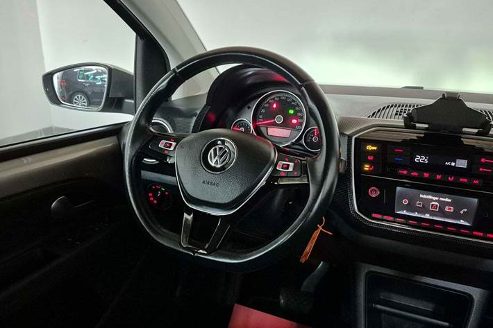 Grå VW UP! fra 2018
