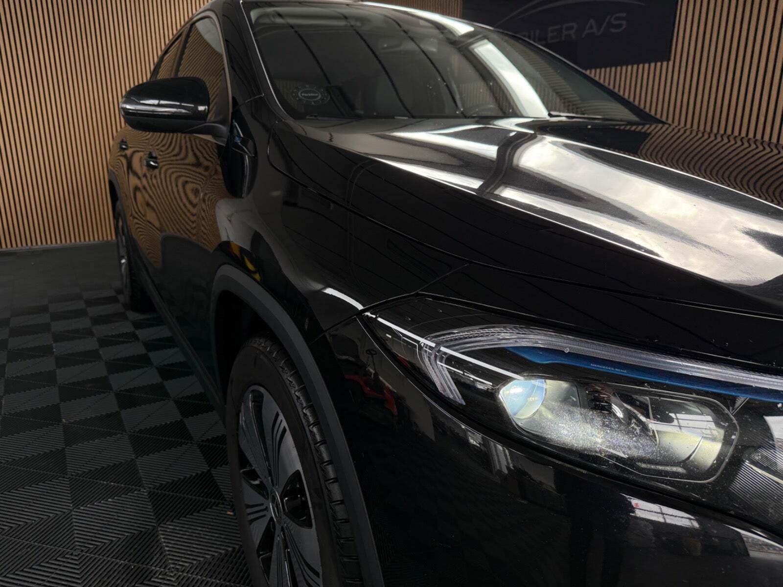 Sort Mercedes EQA250+ fra 2022