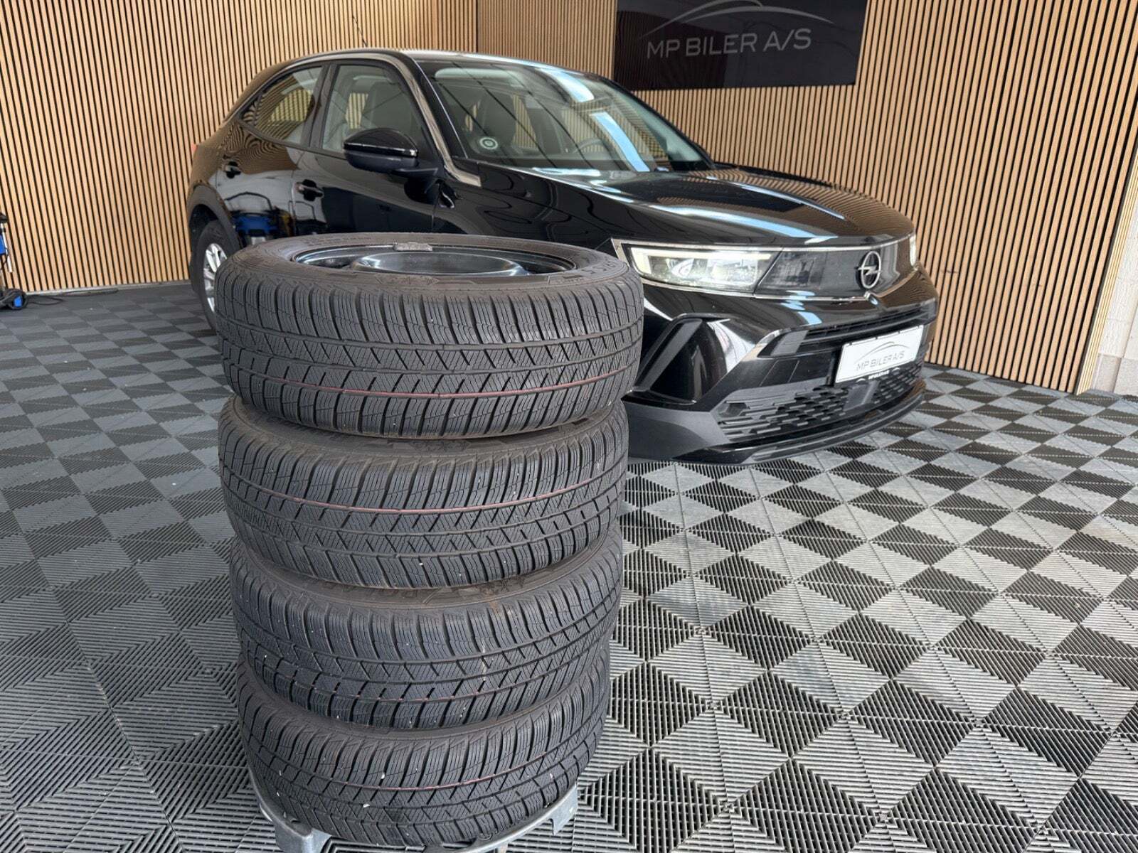 Sort Opel Mokka fra 2022