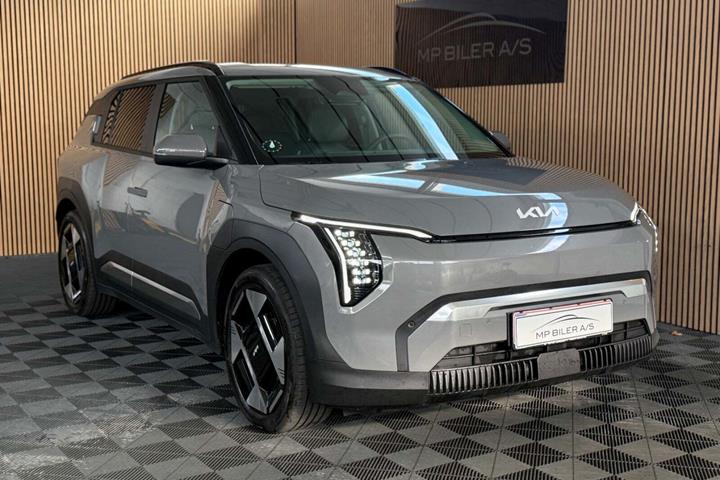 Grå Kia EV3 fra 2025 set udefra
