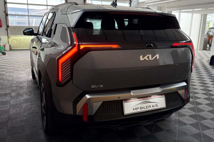Grå Kia EV3 fra 2025