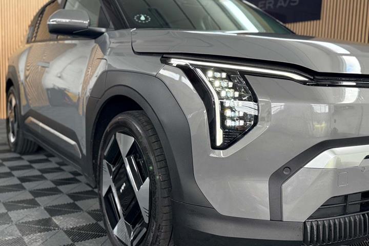 Grå Kia EV3 fra 2025