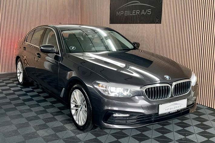 Grå BMW 520d fra 2019 set udefra