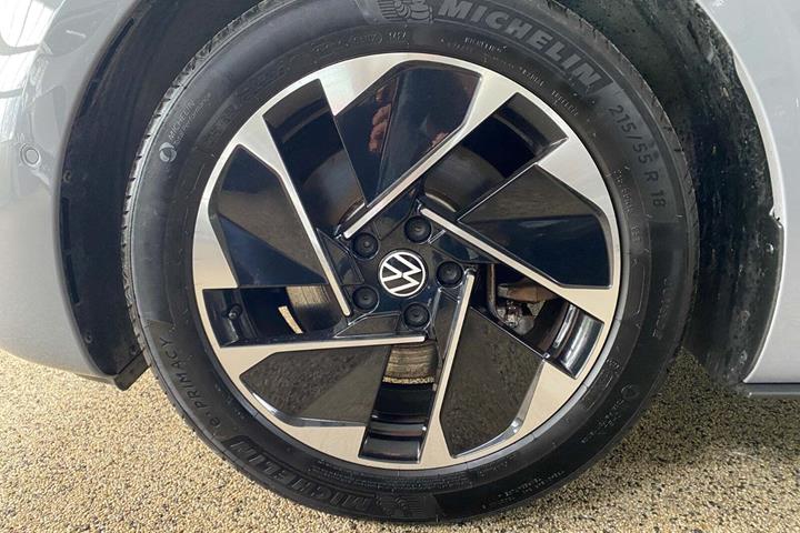 Grå VW ID.3 fra 2023